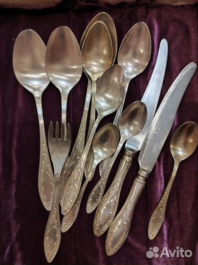 Набор мельхиоровых столовых приборов