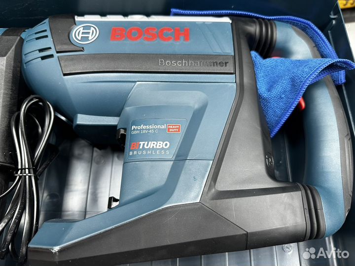 Аккумуляторный перфоратор Bosch GBH 18V-45 C