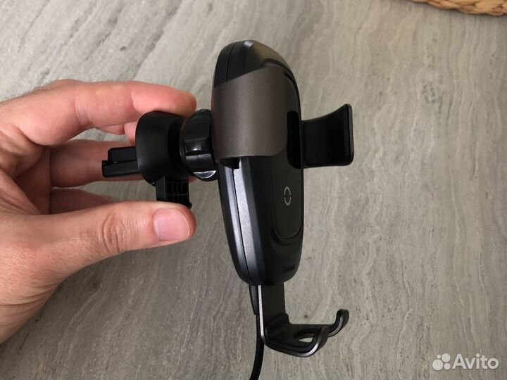 Автомобильный держатель для телефона
