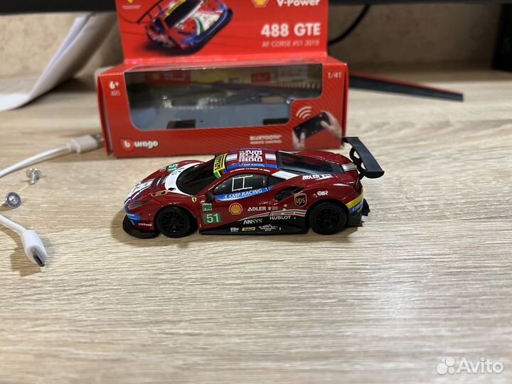 Машинка burago