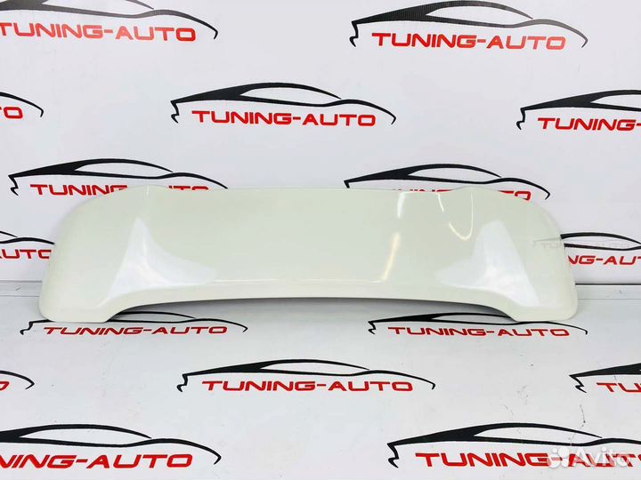 Спойлер на верх Toyota Land Cruiser 200 H3238