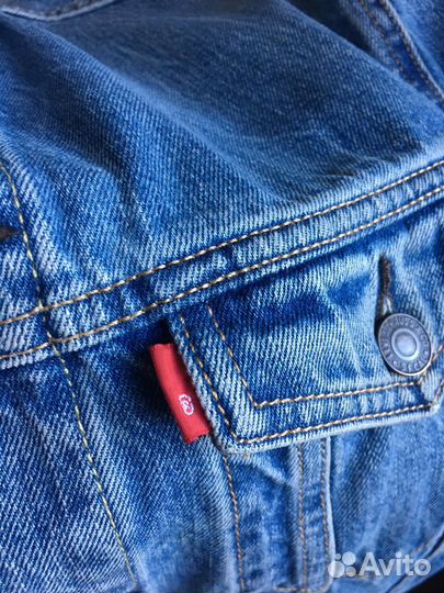 Джинсовая куртка levis