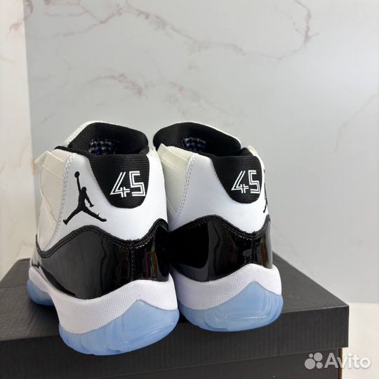 Кроссовки Nike Air Jordan 11 retro Concord
