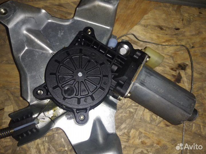 Стеклоподъемник передний правый Ford Transit