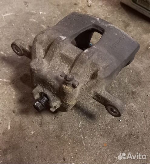 Птц левый Kia Rio-3 EX581801RA0