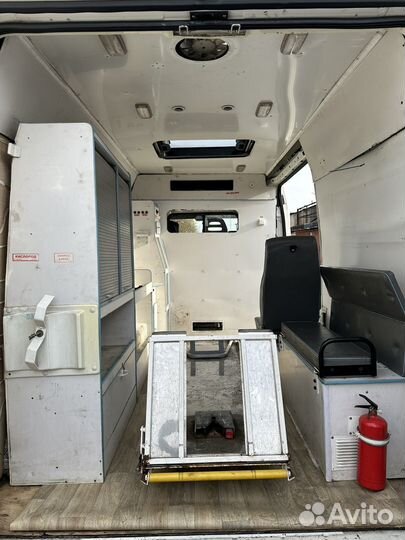 Салон для автомобиля скорой помощи