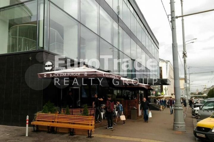 Сдам торговое помещение, 390 м²