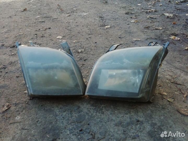 Передние Фары Форд Фьюжен дорест с дефектами