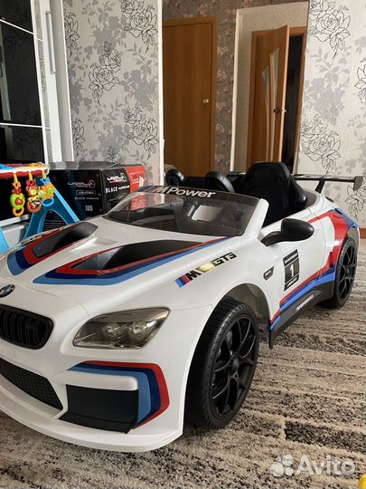 Детский электромобиль