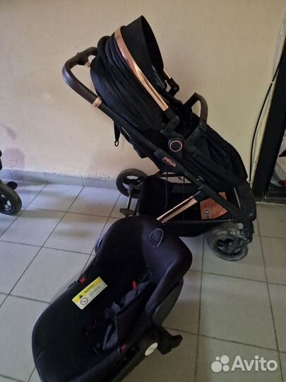 Коляска 3 в 1 с автолюлькой