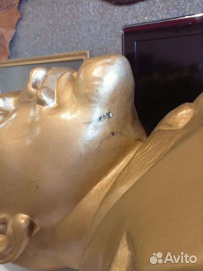 Бюст В. И. Ленина гипсовый