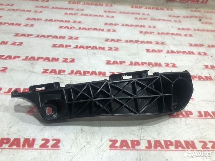 Крепление бампера переднее левое Toyota Rav4 ACA31