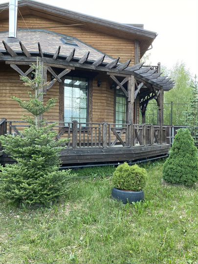 Дом 211 м² на участке 10,2 сот.