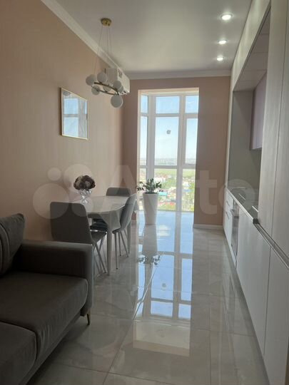 2-к. квартира, 60,4 м², 10/17 эт.