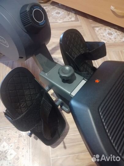 Гребной тренажер