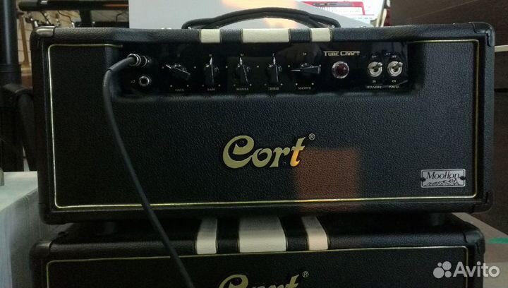 Усилитель гитарный, ламповый Cort CMV15H-EU