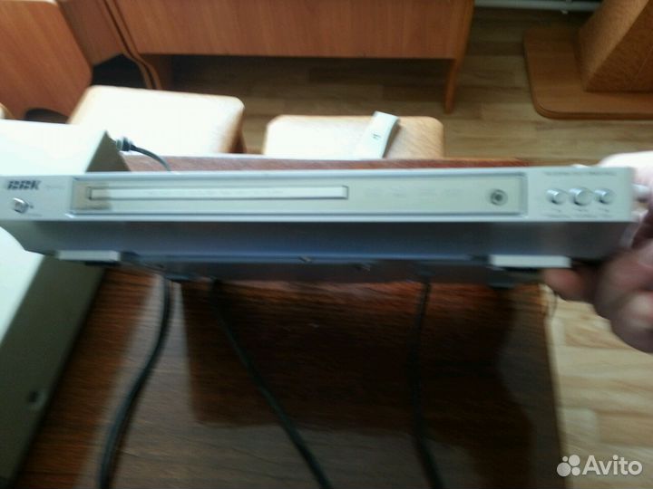 Видеомагнитофон