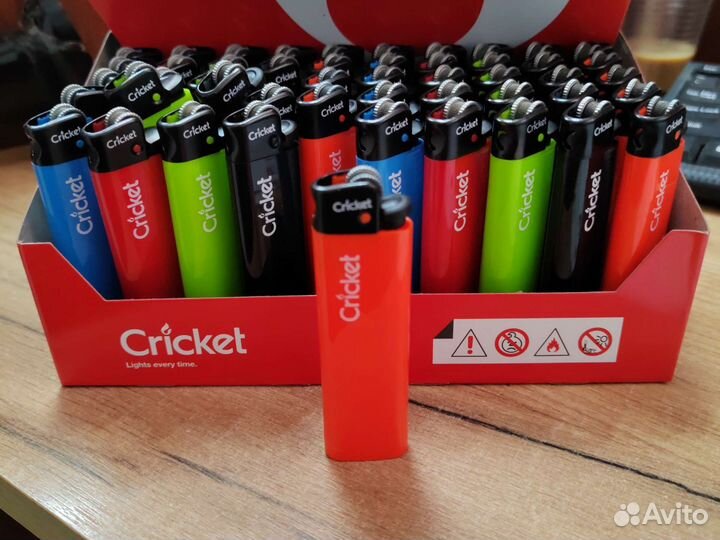 Зажигалка крикет