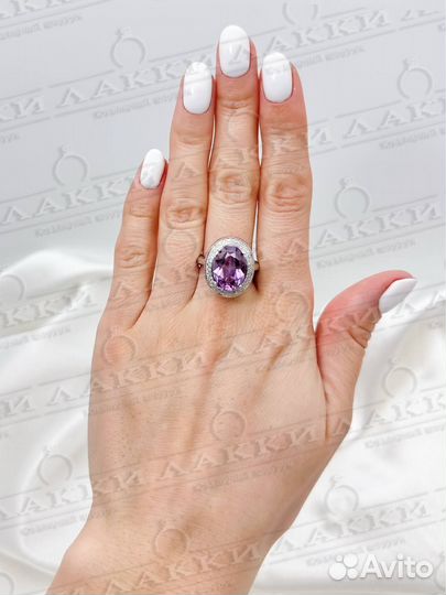 Золотое кольцо с бриллиантами 585 /10.27 гр