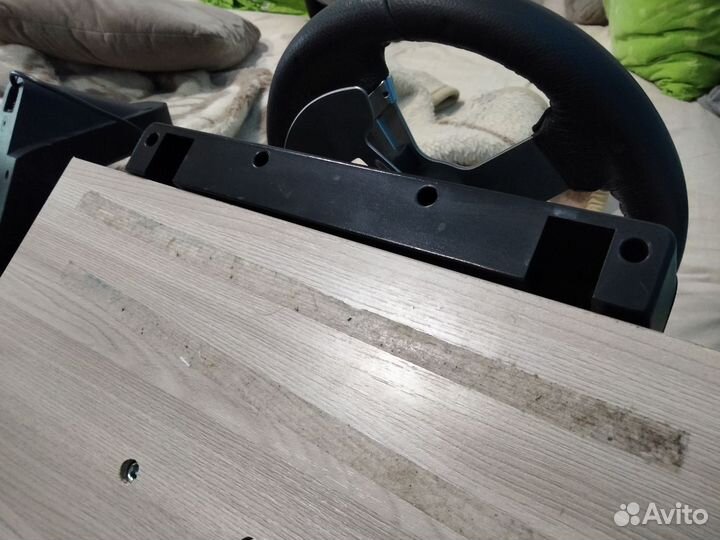 Игровой руль Logitech G27