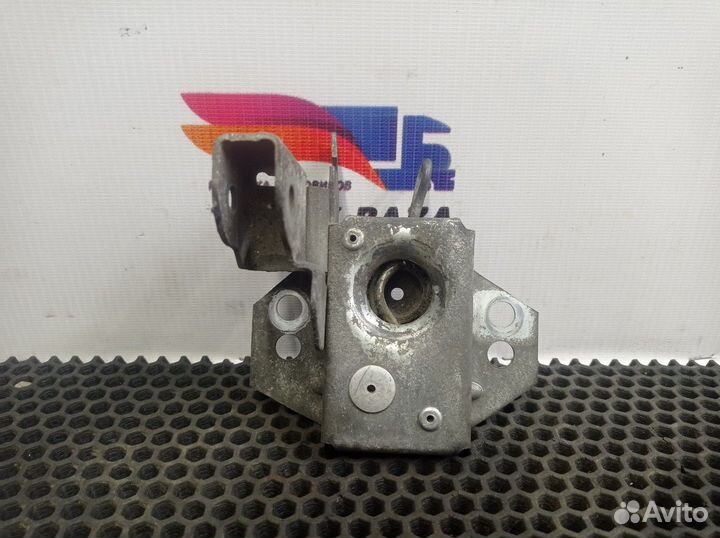 Замок капота Iveco Stralis