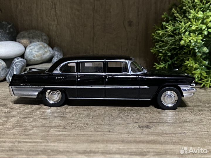 Модель автомобиля зил-111Г