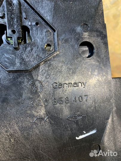 Ящик передней консоли Volkswagen Passat B6