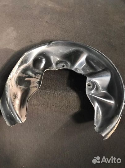 4E0615611A Пыльник тормозного диска Audi