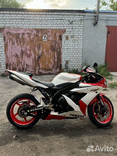 Yamaha YZF-R1