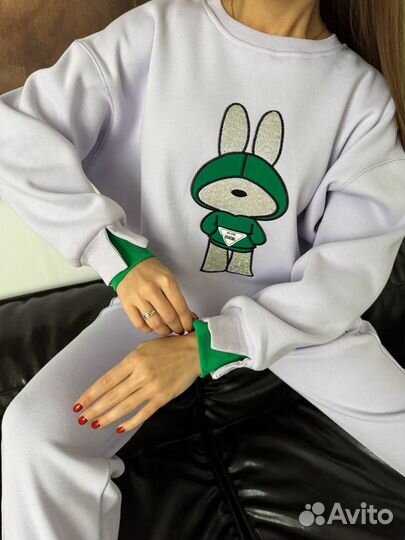 Костюм женский