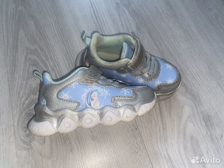 Обувь для девочки 25-26