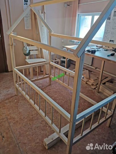 Детская кровать от 3 лет с бортиками