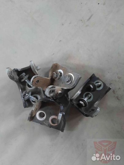 Петля двери Peugeot 407 6D, EW10A