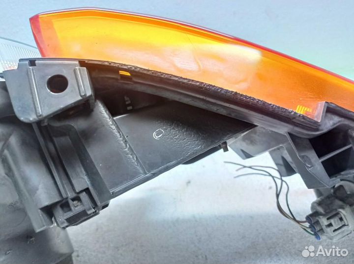 Фара правая Toyota FJ Cruiser