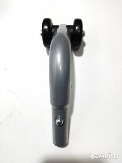 Антиопрокидыватель для инвалидной коляски