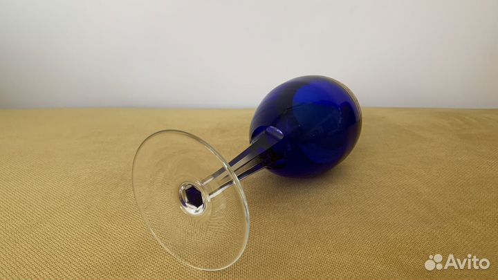 Синий фужер Богемий из кобальтого стекла