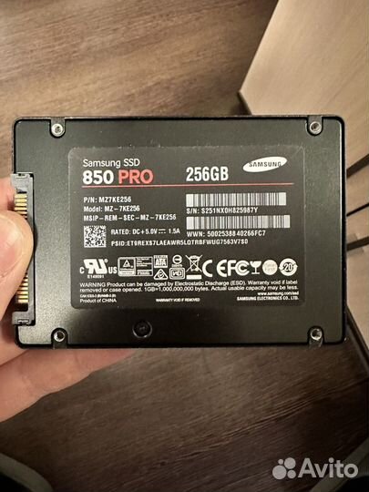 Жесткий диск SSD 256Gb Samsung 860 Pro