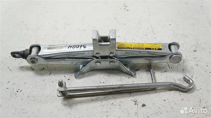 Домкрат Toyota Bb EL41