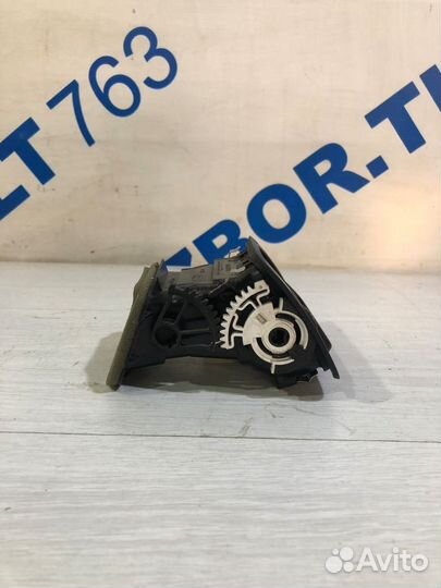 Дефлектор правый volkswagen polo 5 1.6 мт седан