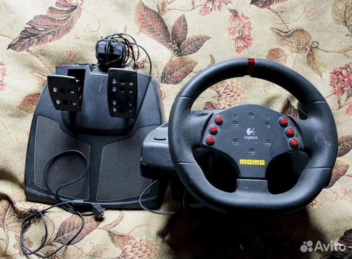 Игровой руль logitech momo racing