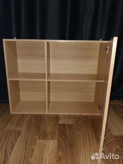 Шкафчик навесной