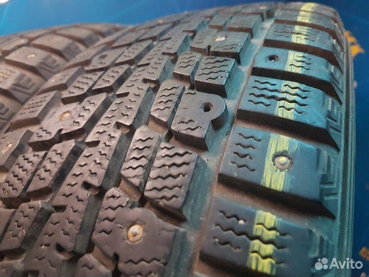 Dunlop SP Winter Ice 01 205/60 R16