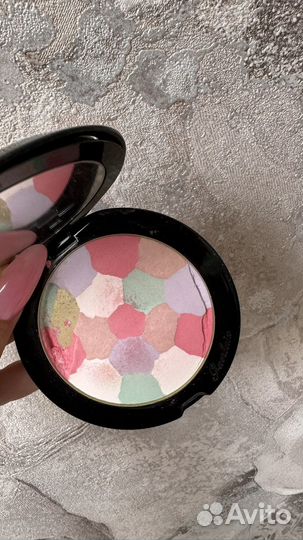 Пудры, румяна, хайлайтер Dior, Clarins, Guerlain