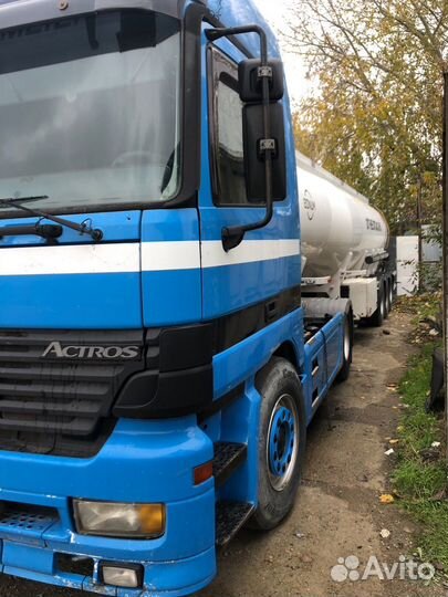 Mercedes-Benz Actros с полуприцепом, 2002