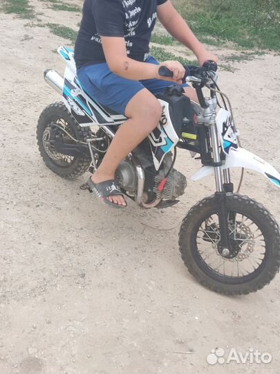 Мотоцикл питбайк