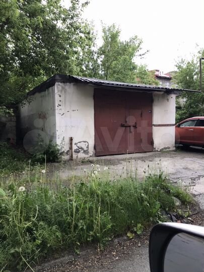 Гараж, > 30 м²