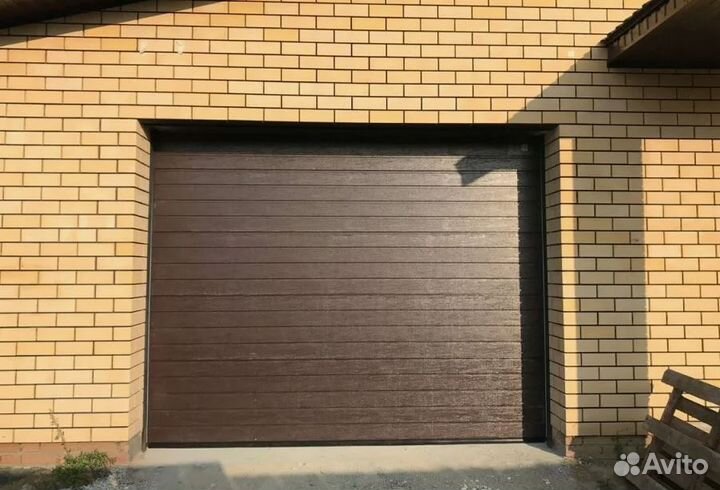 Ворота секционные подъемные