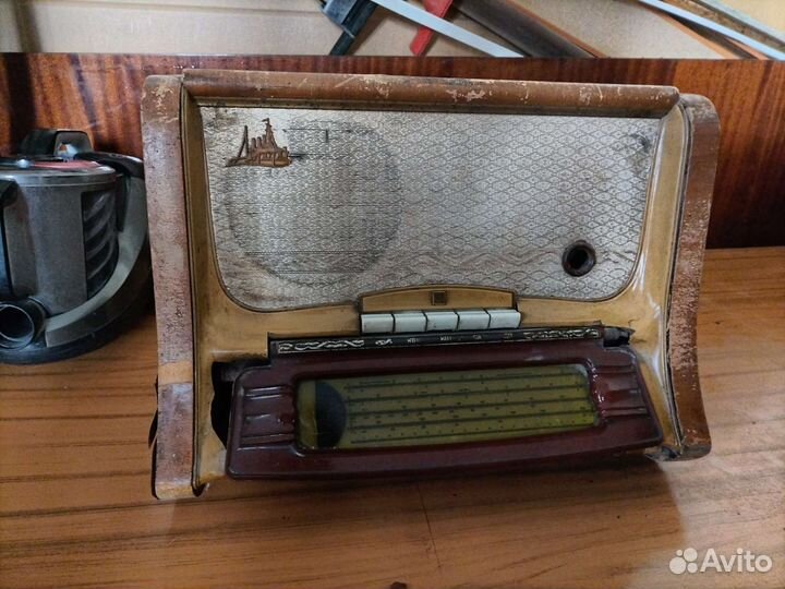 Радиола старинная времён ВОВ