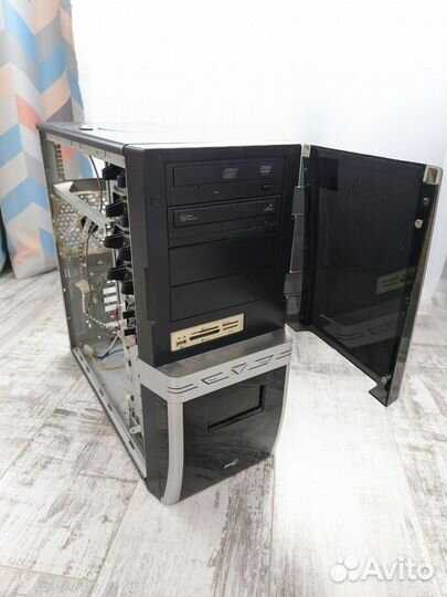 Корпус AeroCool без боковой крышки для пк