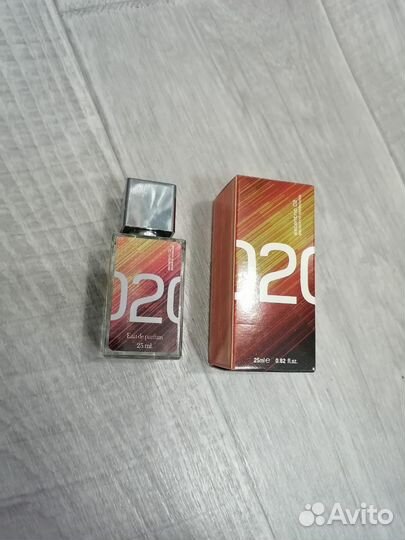 Escentric molecules Escentric 02 Молекула 02